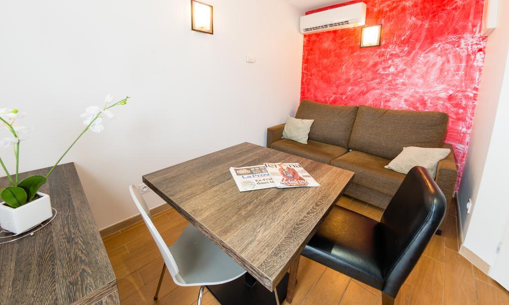 Allotel Fos-sur-Mer Room photo
