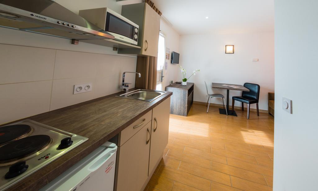 Allotel Fos-sur-Mer Room photo