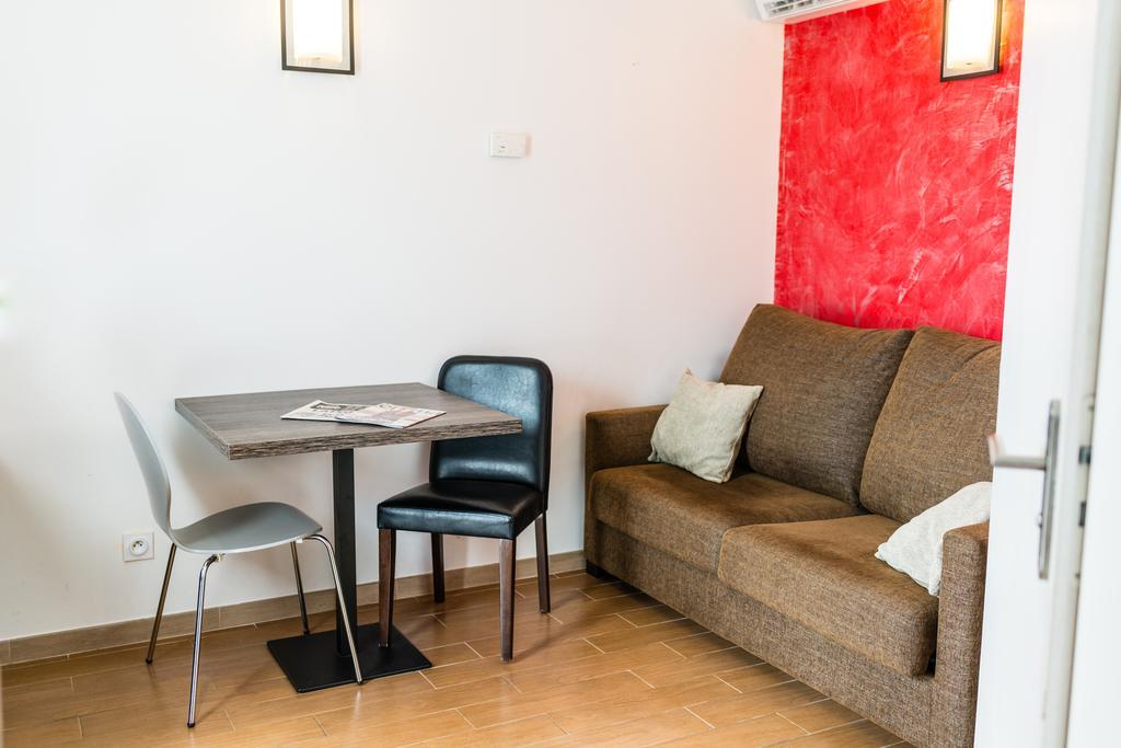 Allotel Fos-sur-Mer Room photo